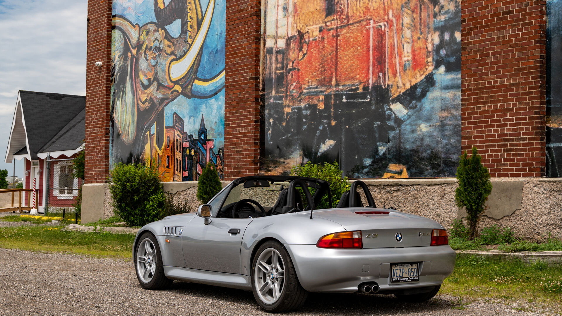 The Z3 beside the Jumbo the Elephant mural in downtown St. Thomas